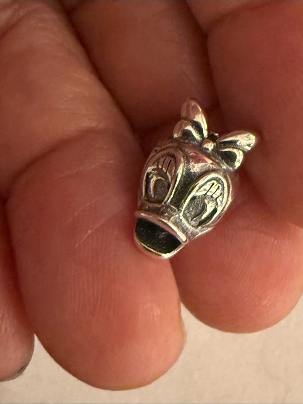 Silver Daisy Duck Charm - Silver Tone
